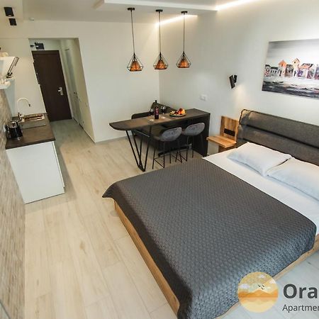 Orange Sky Apartments Beach Tower Батуми Екстериор снимка